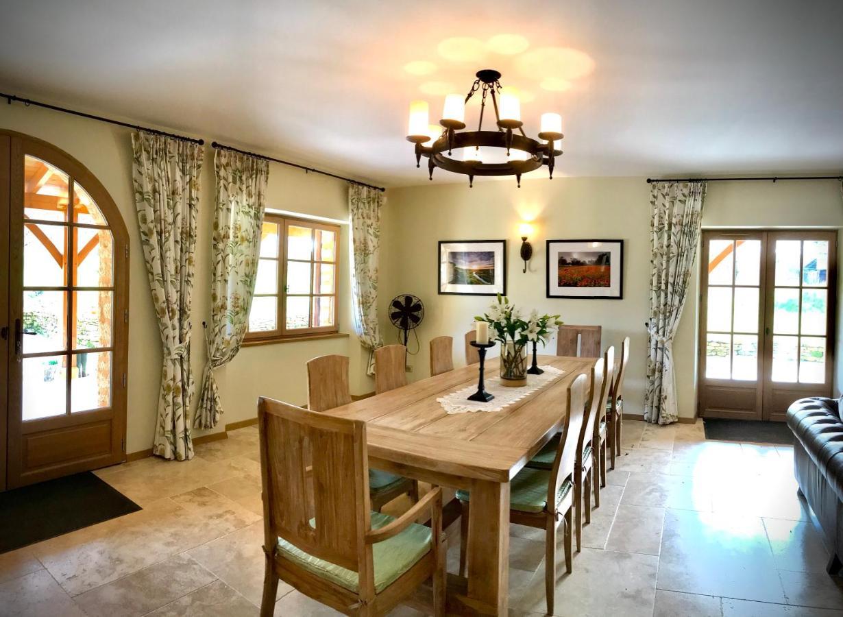 Les Cèdres du Linard, Chambres d'Hôtes B&B Near Lascaux, Montignac, Sarlat-la-Canéda, Dordogne La Chapelle-Aubareil Esterno foto